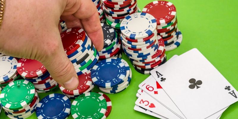 Một số thuật ngữ được dùng nhiều trong Baccarat nên biết